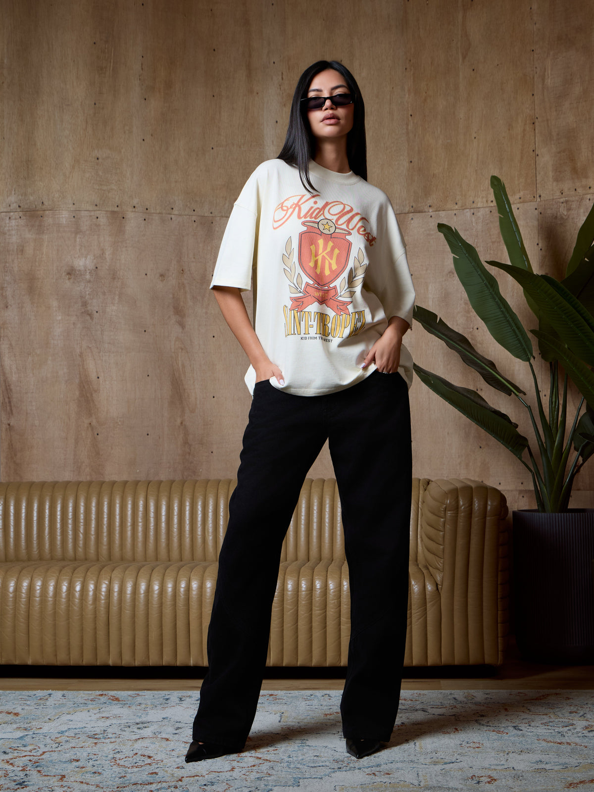 SAINT TROPEZ T-SHIRT - IVORY WHITE KID FROM THE WEST