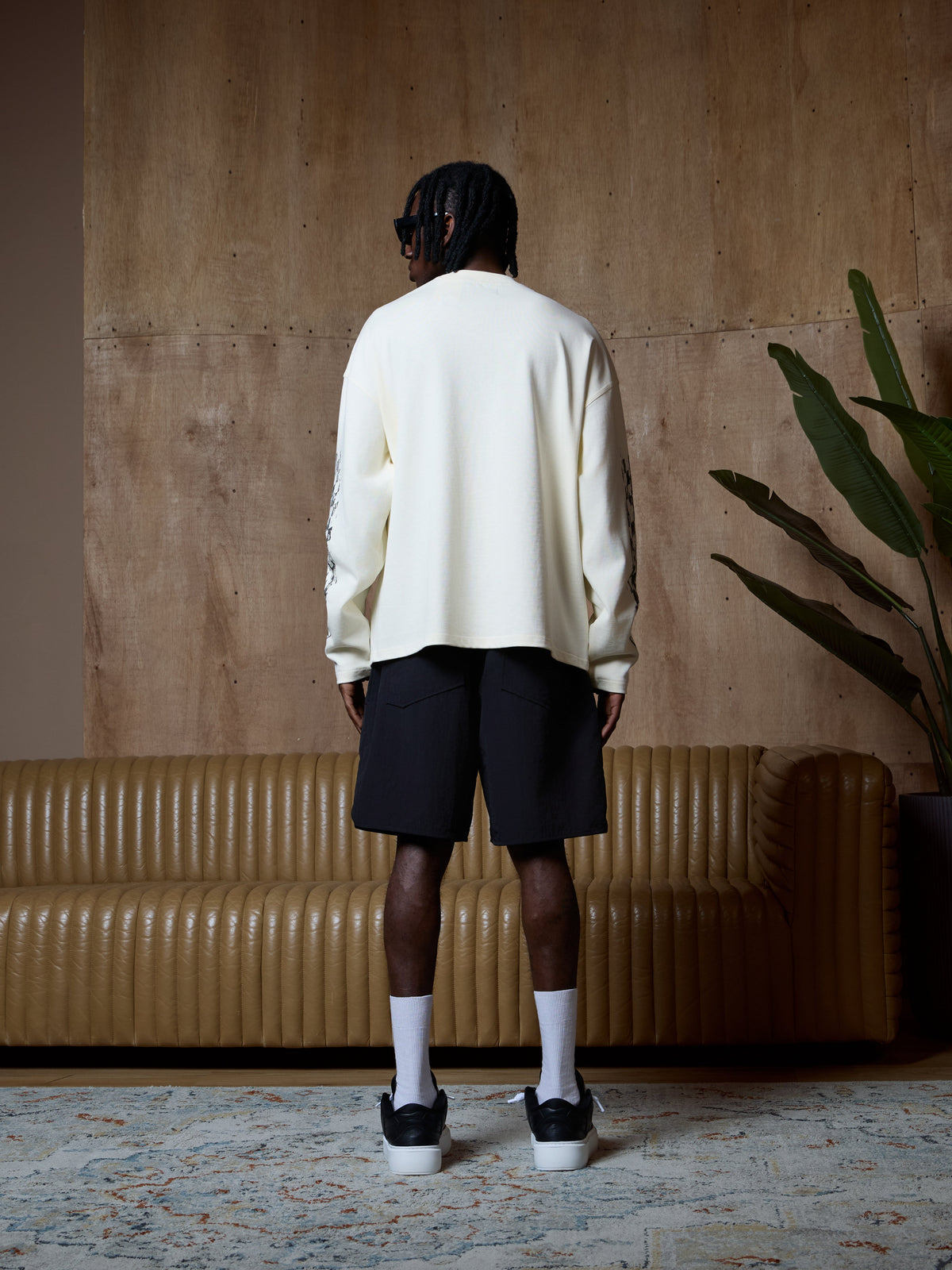 WORLD TOUR LONGSLEEVE - VINTAGE WHITE