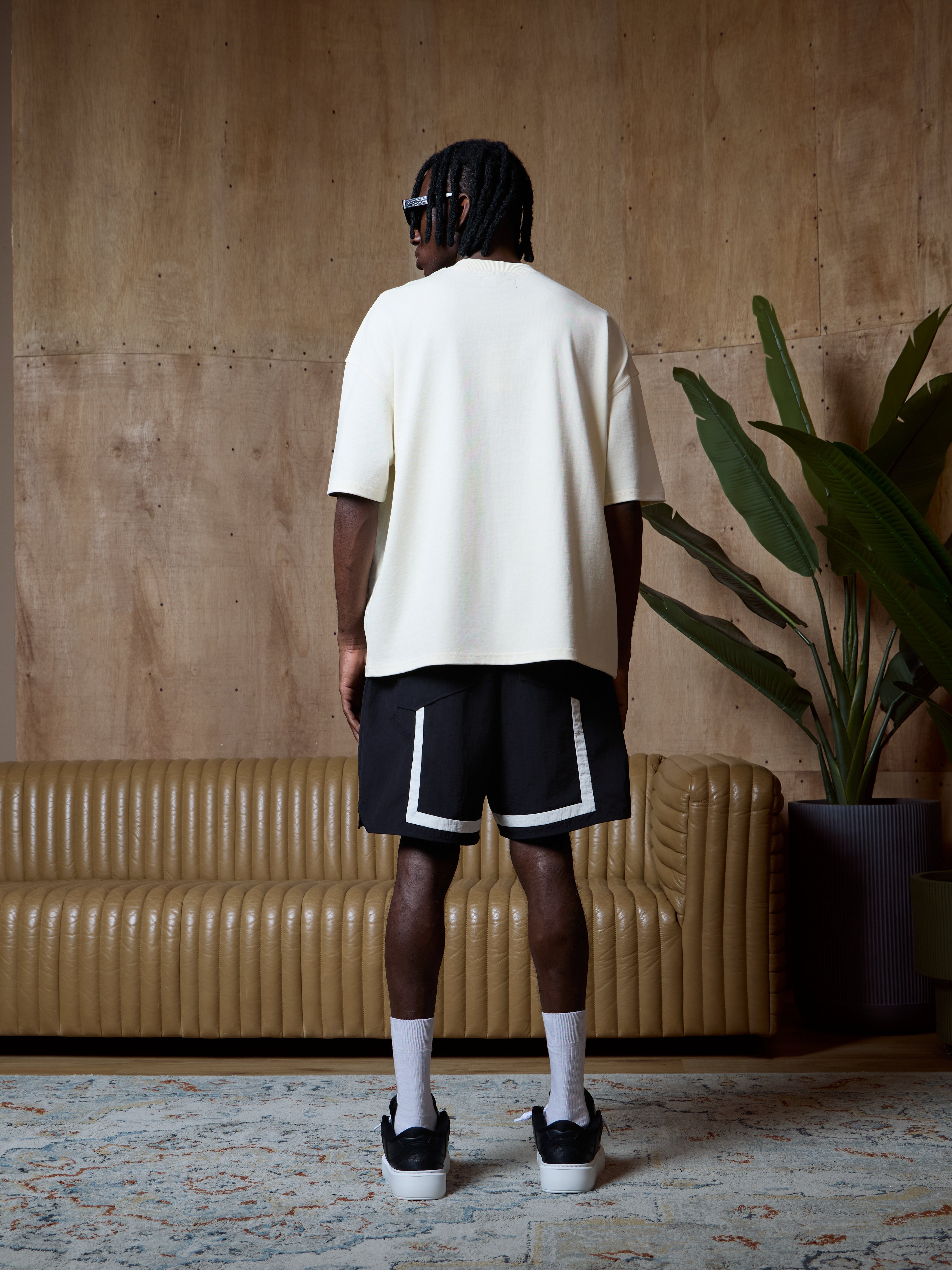 SAINT TROPEZ T-SHIRT - IVORY WHITE KID FROM THE WEST