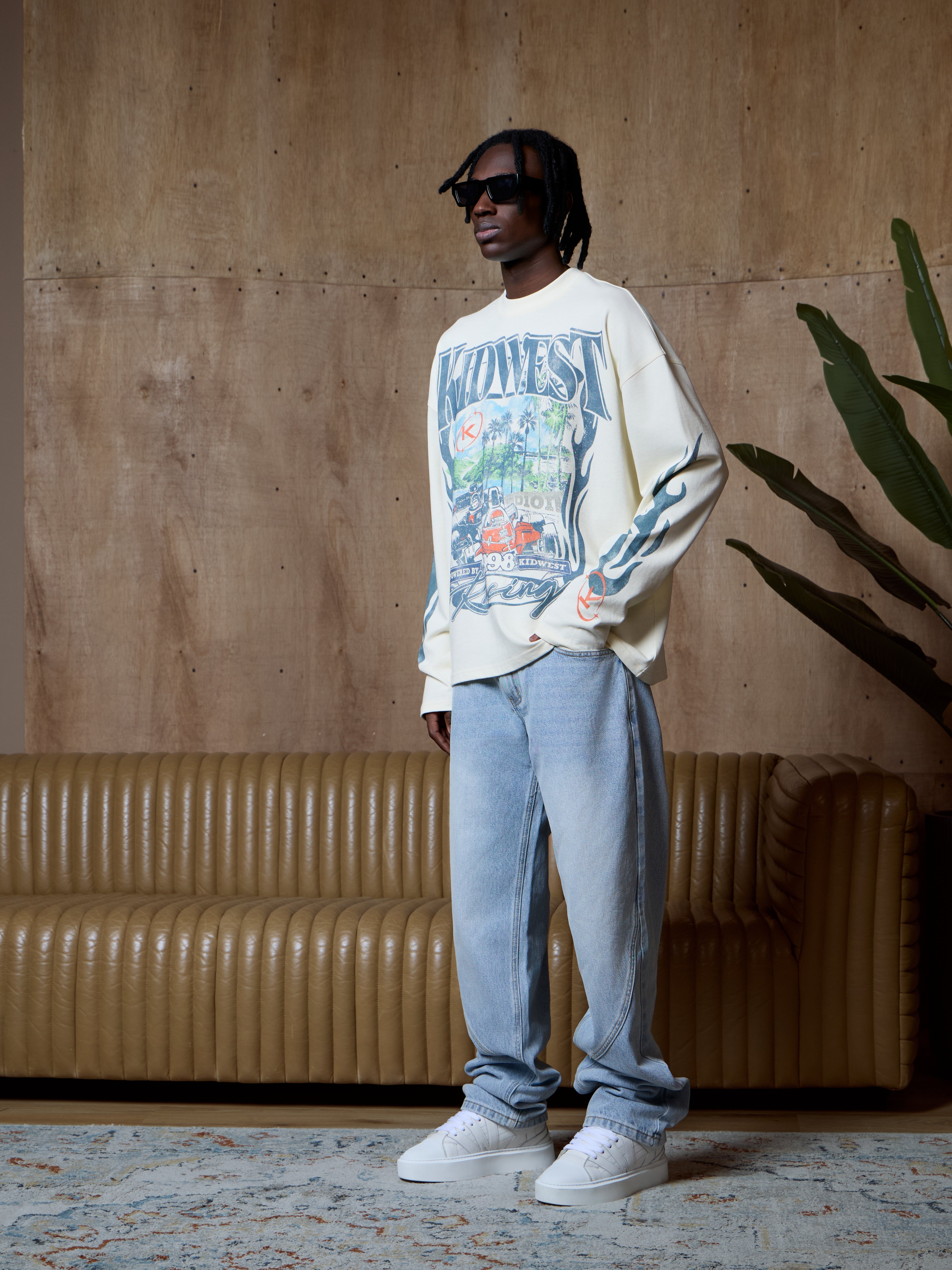 CIRCUIT ROYALE LONGSLEEVE - VINTAGE WHITE KID FROM THE WEST