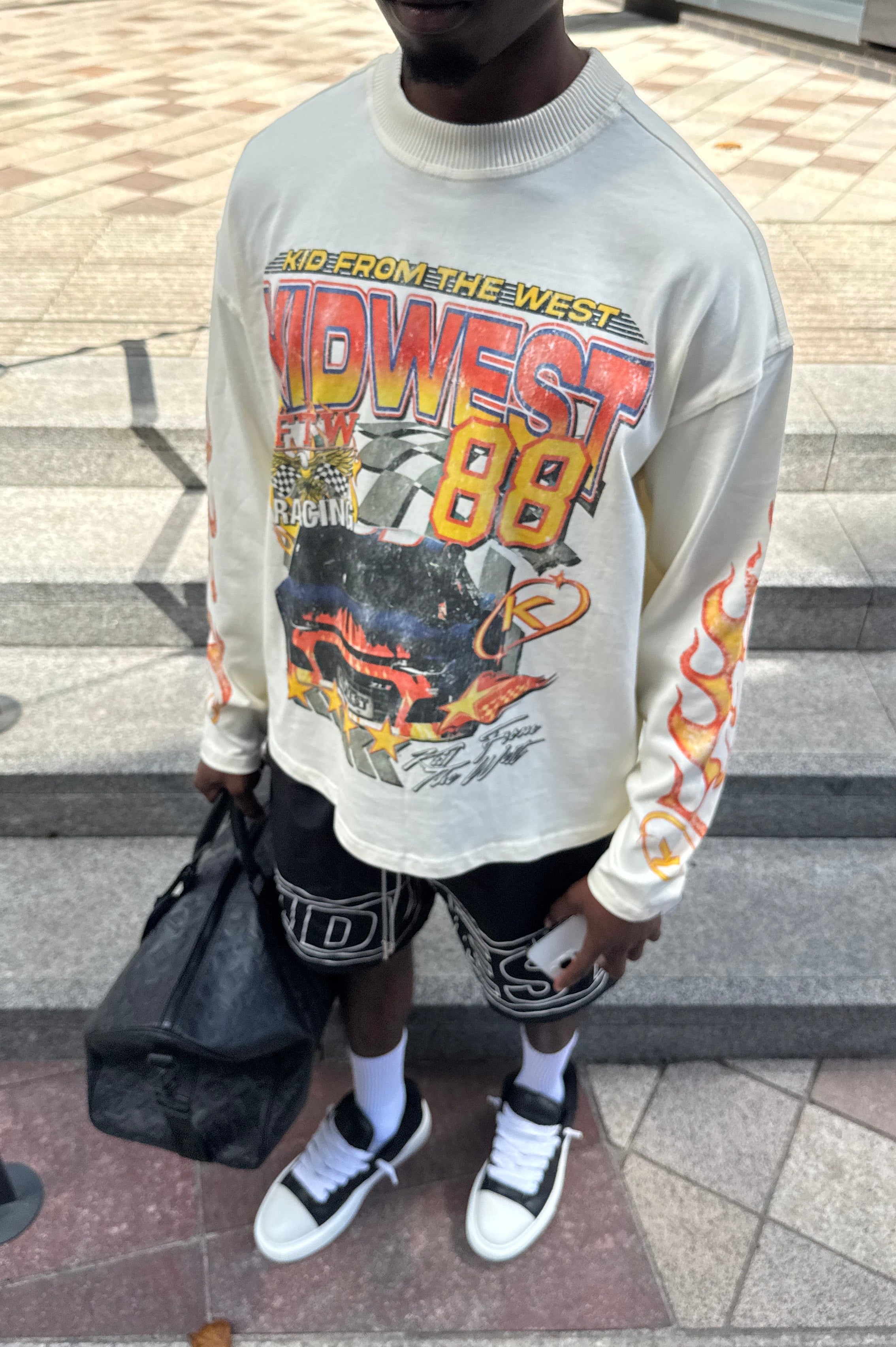 CHAMPIONS LONGSLEEVE - VINTAGE WHITE KID FROM THE WEST