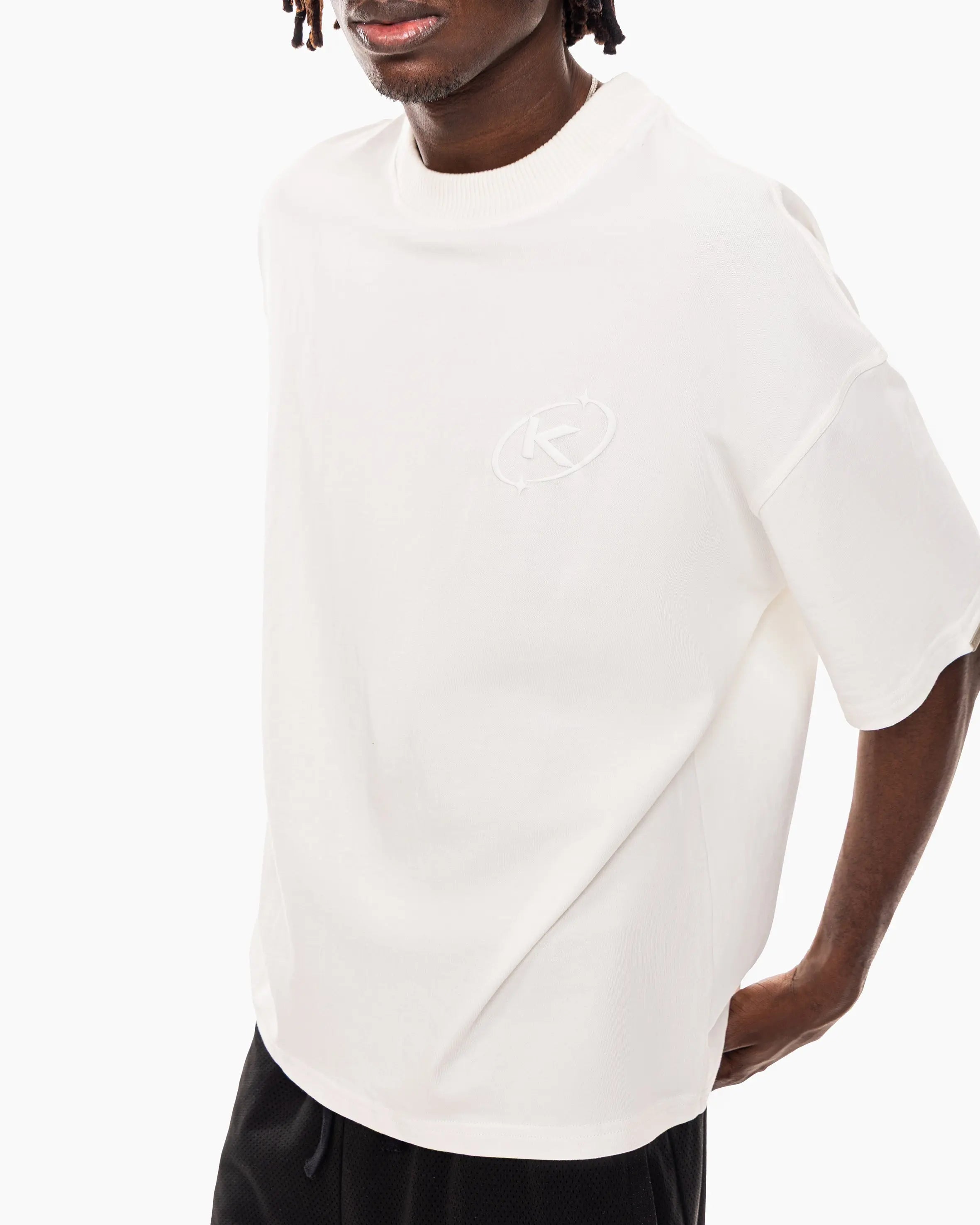 BASICS T-SHIRT - WHITE KID FROM THE WEST