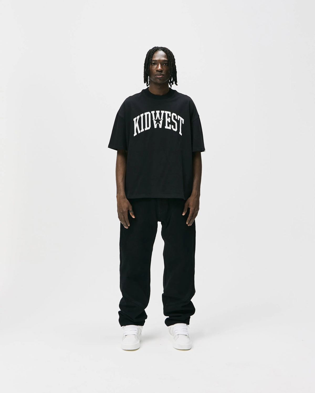 COLLEGE STAR TEE - BLACK