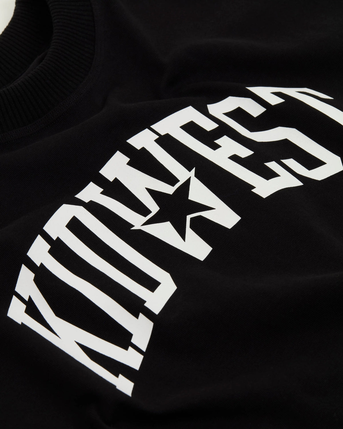 COLLEGE STAR TEE - BLACK