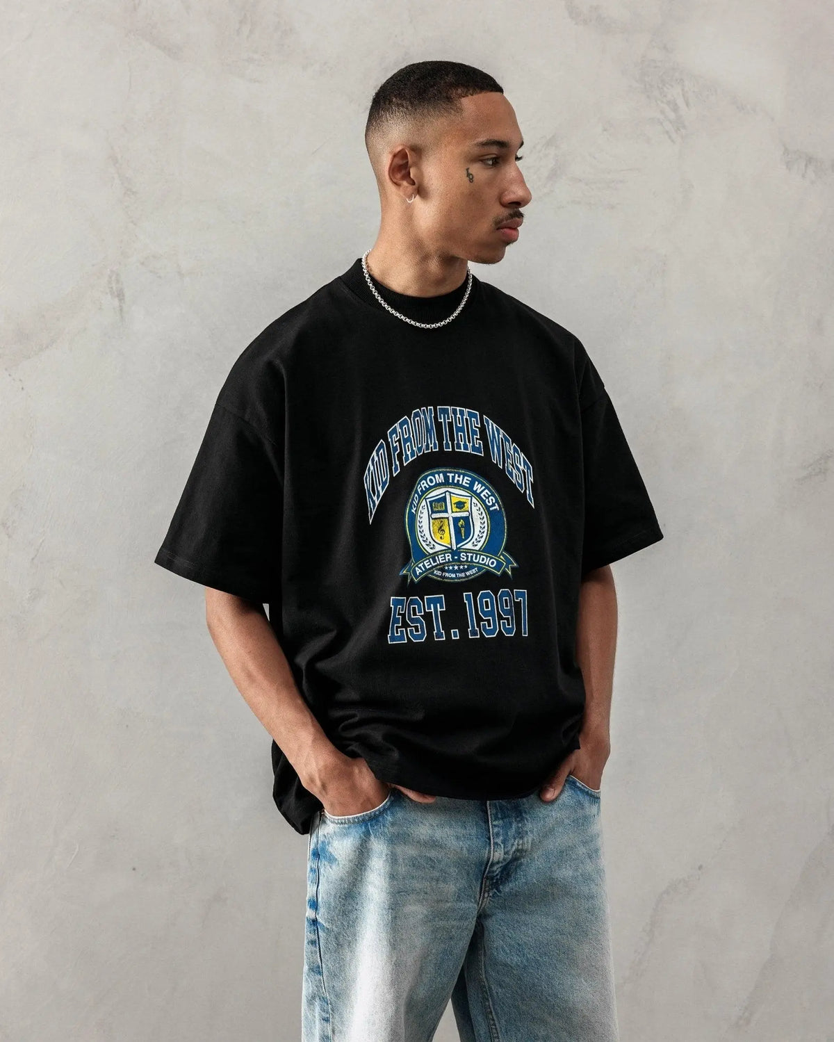 COLLEGE T-SHIRT -  BLACK