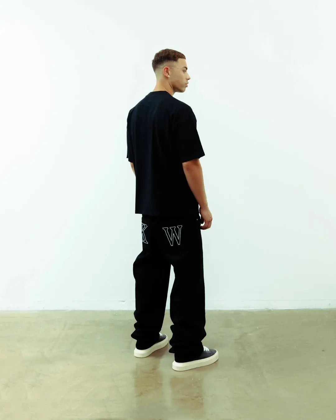 COUNTRY CLUB T-SHIRT - BLACK KID FROM THE WEST