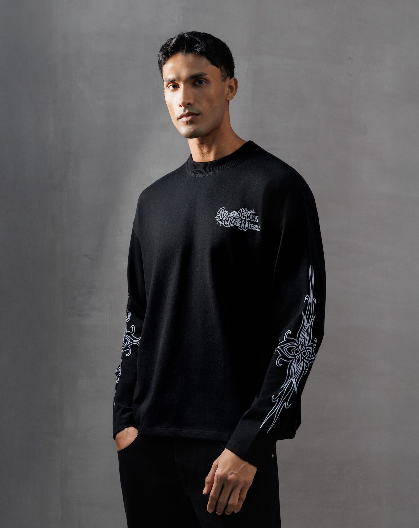 ART EXHIBITION LONG SLEEVE T-SHIRT - BLACK KID FROM THE WEST